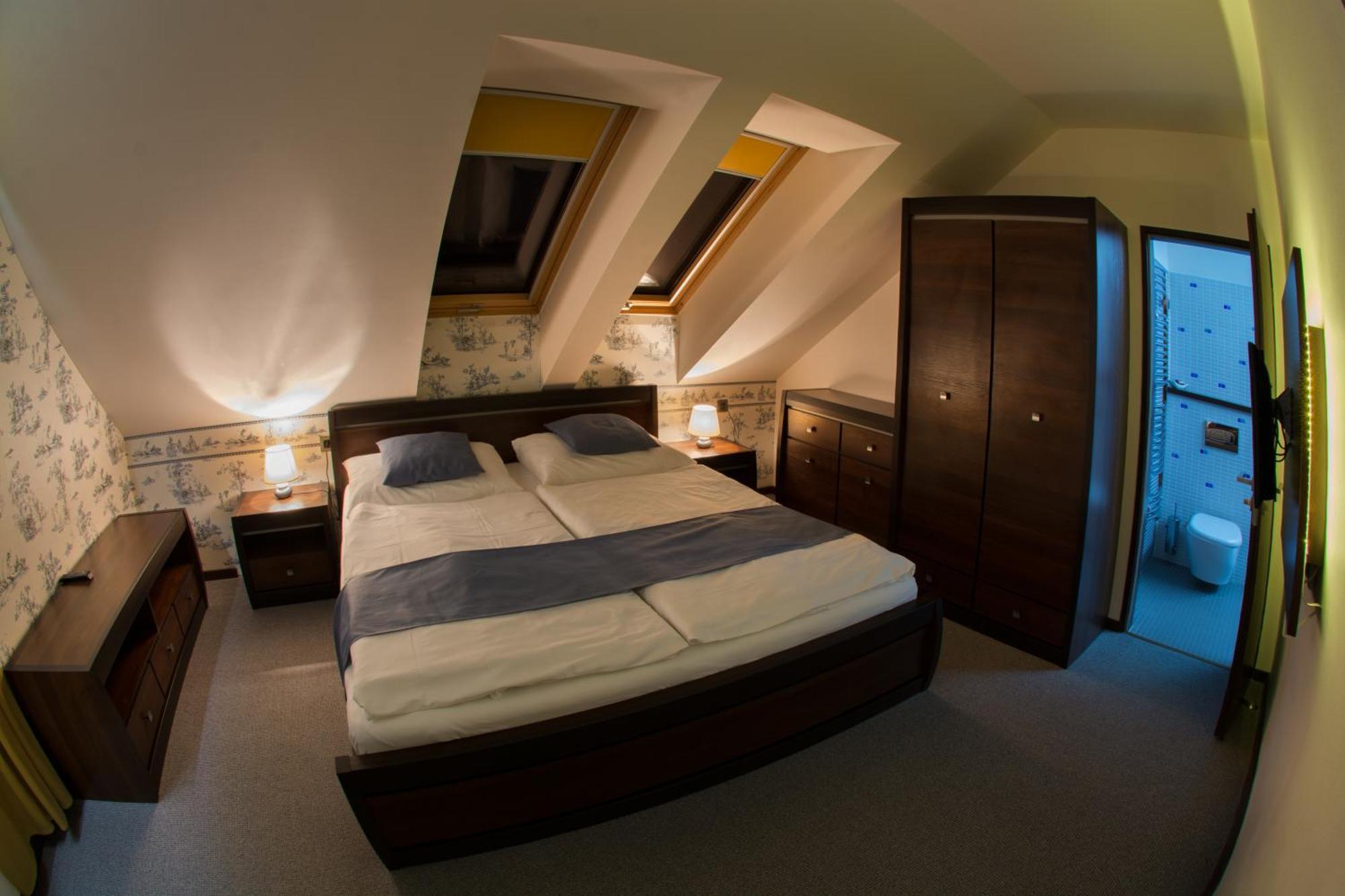 Hotel Slunny Dvur Jeseník Стая снимка
